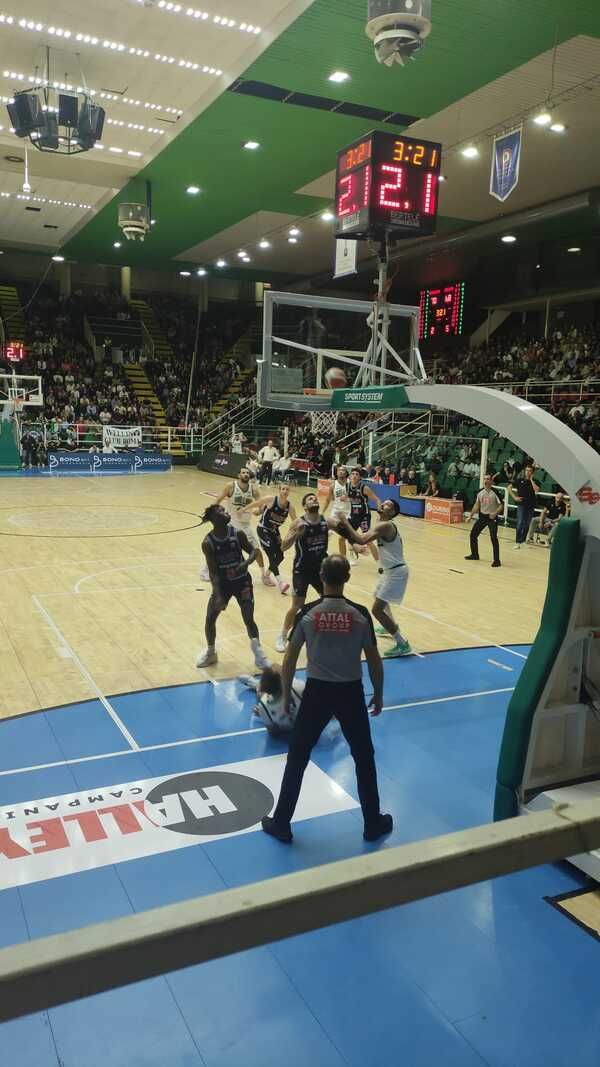 Milano strappa la vittoria allo scadere