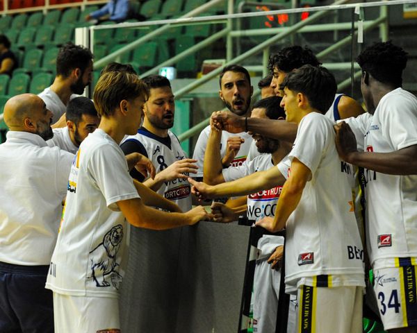 La Stella Azzurra Viterbo presenta il match contro la Pallacanestro Angri