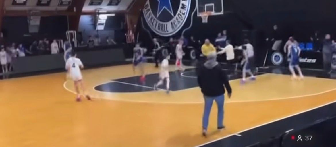 Rissa vergognosa durante partita Under 14!