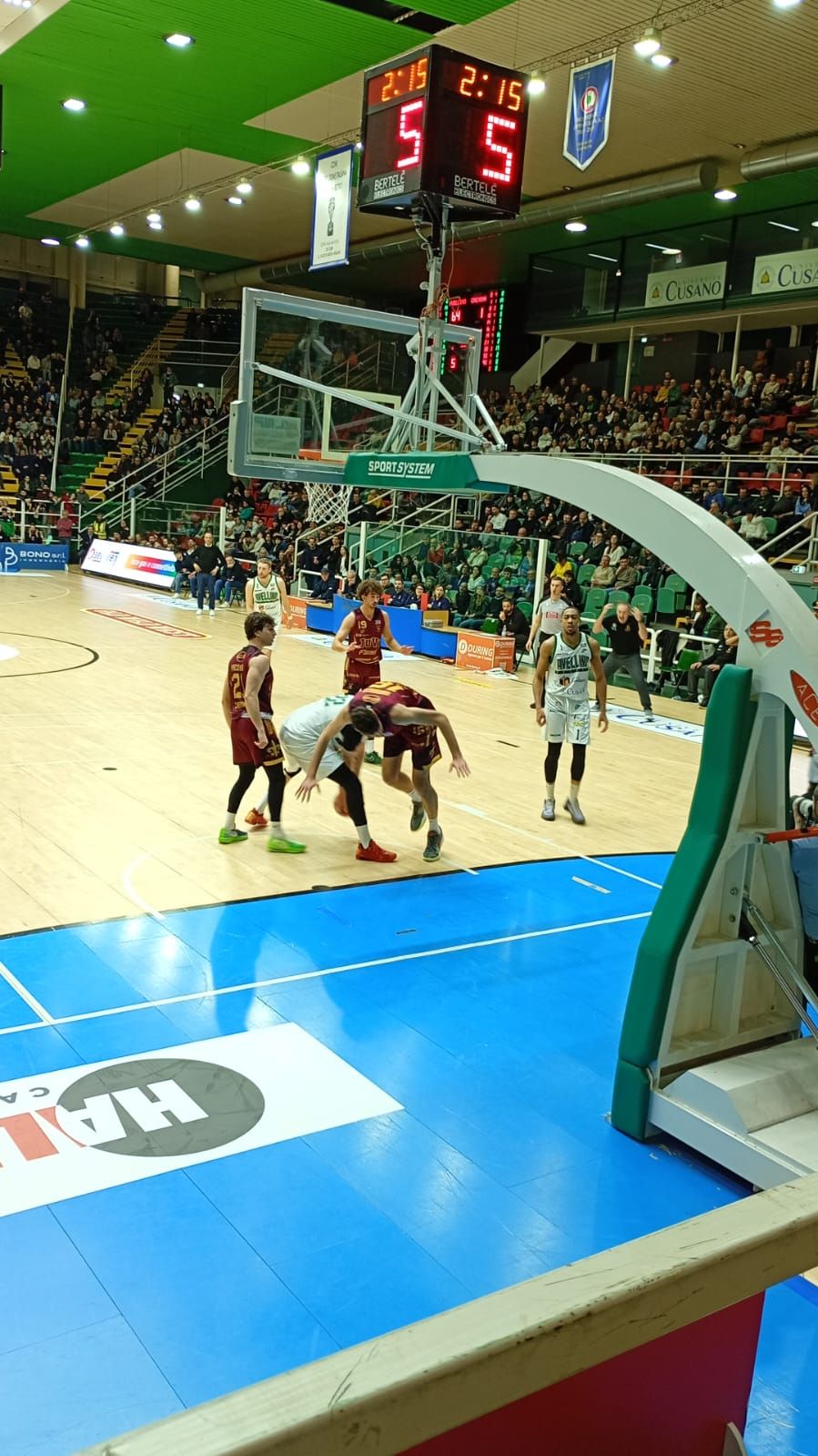 Partita semza storia, Cremona sbanca facilmente il Pala Del Mauro