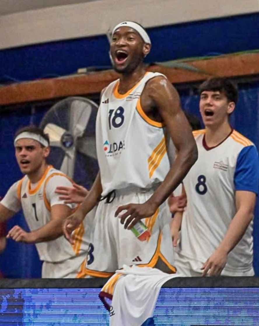 Stella EBK bene in casa, San Paolo in esterna, Avellino con il brivido