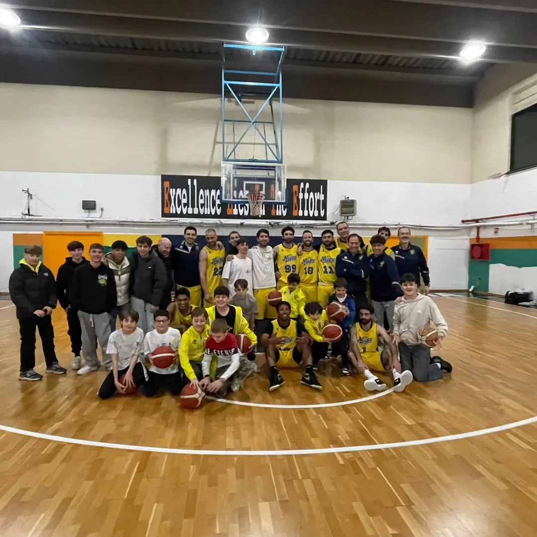 Niuppy vince in gara 3 e va in semifinale.