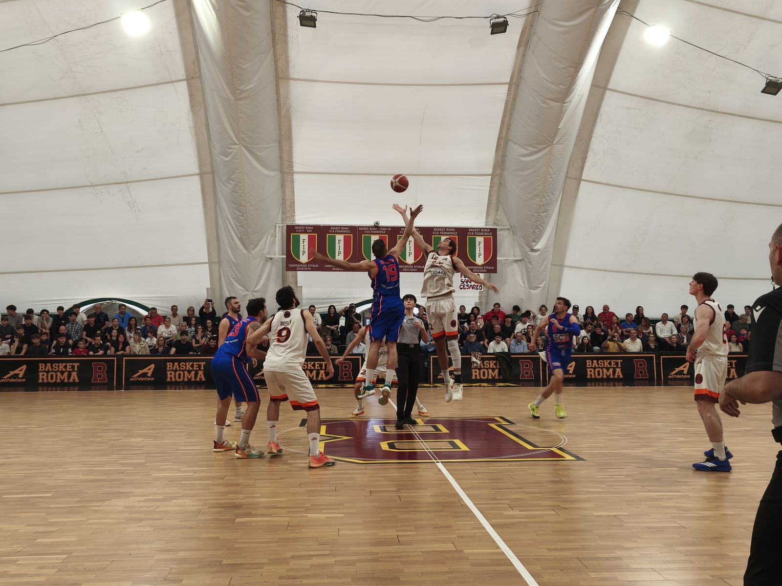 Basket Roma avanti col brivido