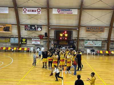 Supernova facile, Veroli al fotofinish, Serapo corsara